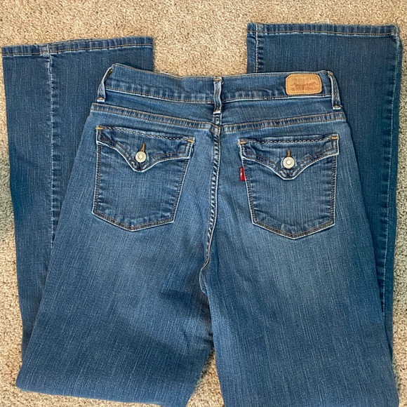 2/$25.00 Levi's Perfectly Slimming 512 Bootcut 8 - Picture 4 of 6